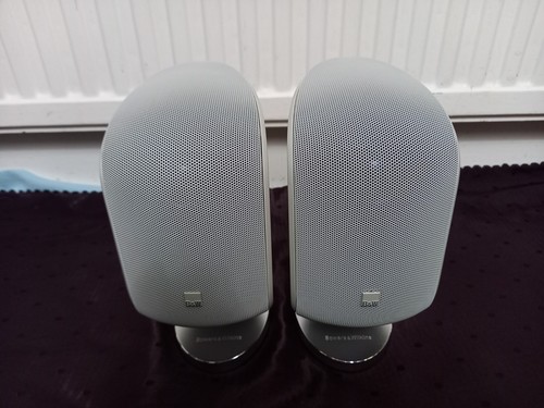Pair 100w white m1 - pair, b&w
