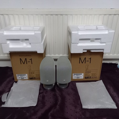 Boxed pair 100w white - 100w,